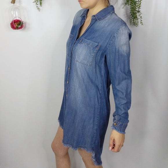 ILLA ILLA Dresses & Skirts - ♻️ILLA ILLA raw hem chambray dress long sleeve 808